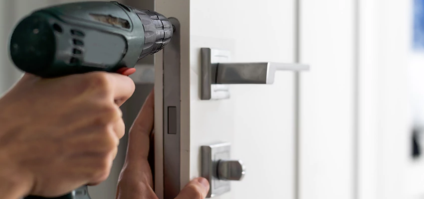 Locksmith For Lock Replacement Near Me in Avocado Heights, CA